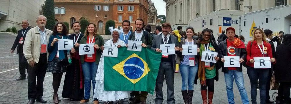 091116_fora-temer-vaticano